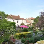 La Maison Du De Conde 4*