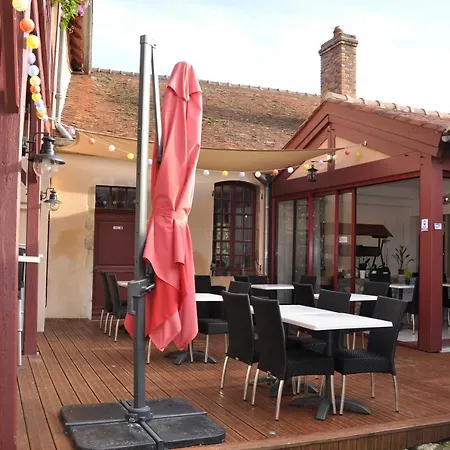 La Maison Du De Conde 4*