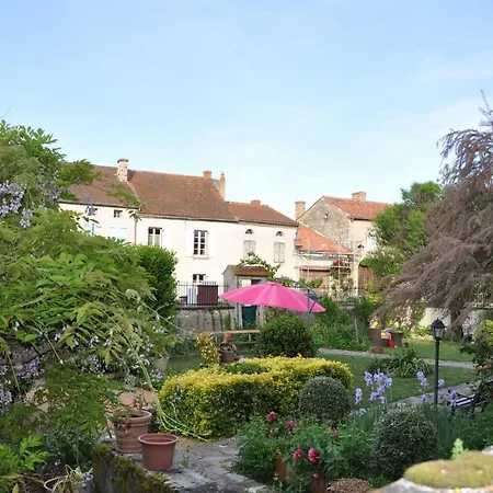 La Maison Du De Conde 4*