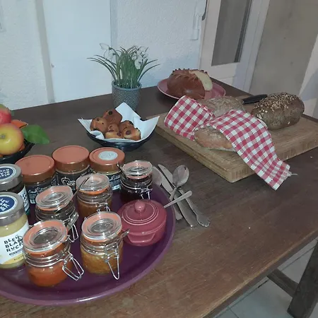 La Maison Du De Conde Charroux-d'Allier