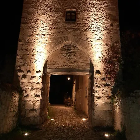 La Maison Du De Condé Pensión 4*