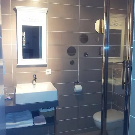 La Maison Du De Conde 4*