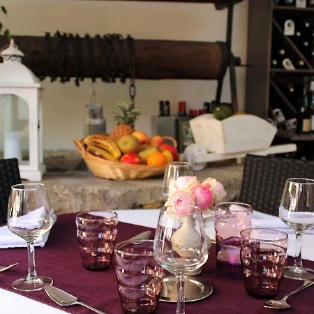 La Maison Du De Conde 4*