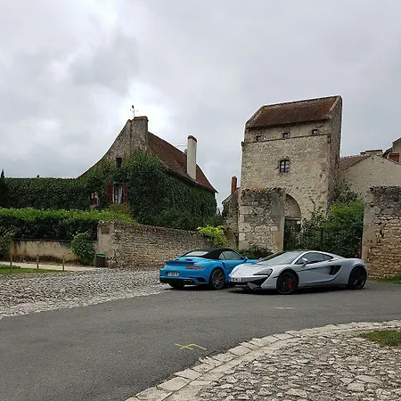 La Maison Du De Conde 4*