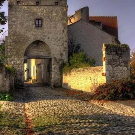 La Maison Du De Conde 4*