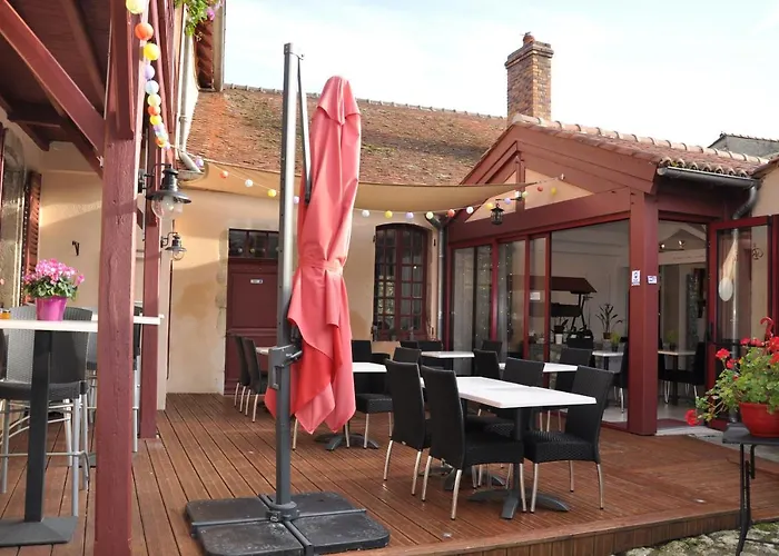 La Maison Du De Conde 4*