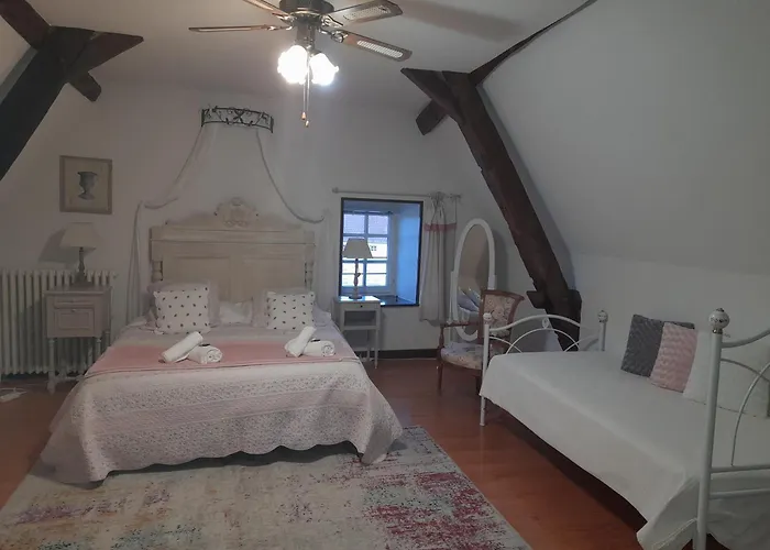 Casa de hóspedes La Maison Du De Conde Charroux-dʼAllier