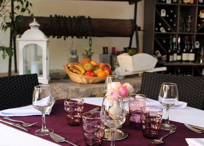 La Maison Du De Conde 4*